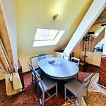 Skylight - The Breakroom Appartement