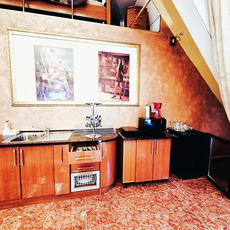 Skylight - The Breakroom Appartement
