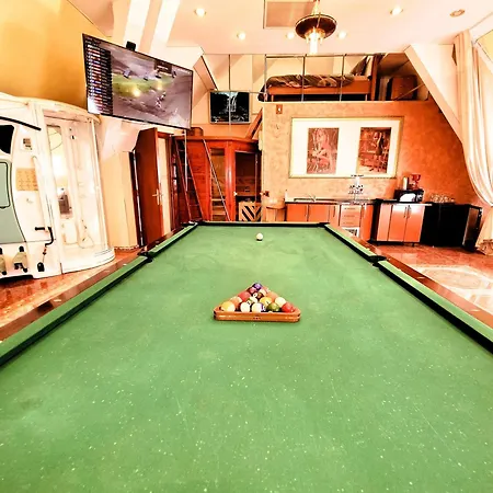 Skylight - The Breakroom Apartmán