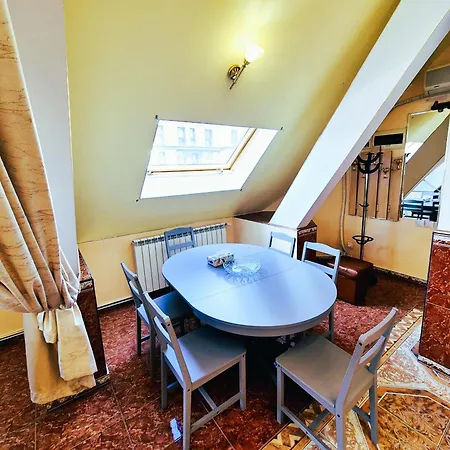 Skylight - The Breakroom Appartement