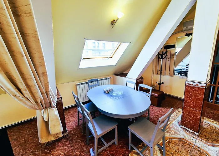 Skylight - The Breakroom Lägenhet